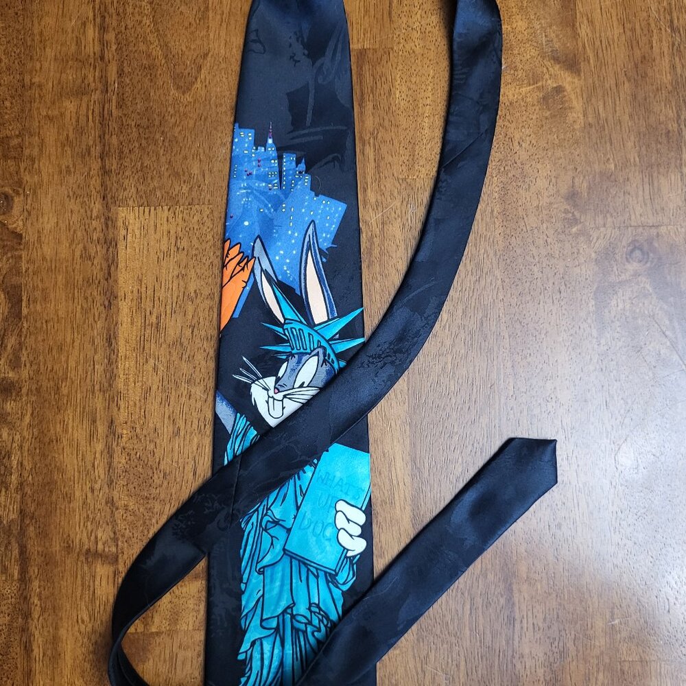 Looney Tunes Mania ~ Vintage Bugs Bunny as Statue of Liberty Necktie~ Excellent